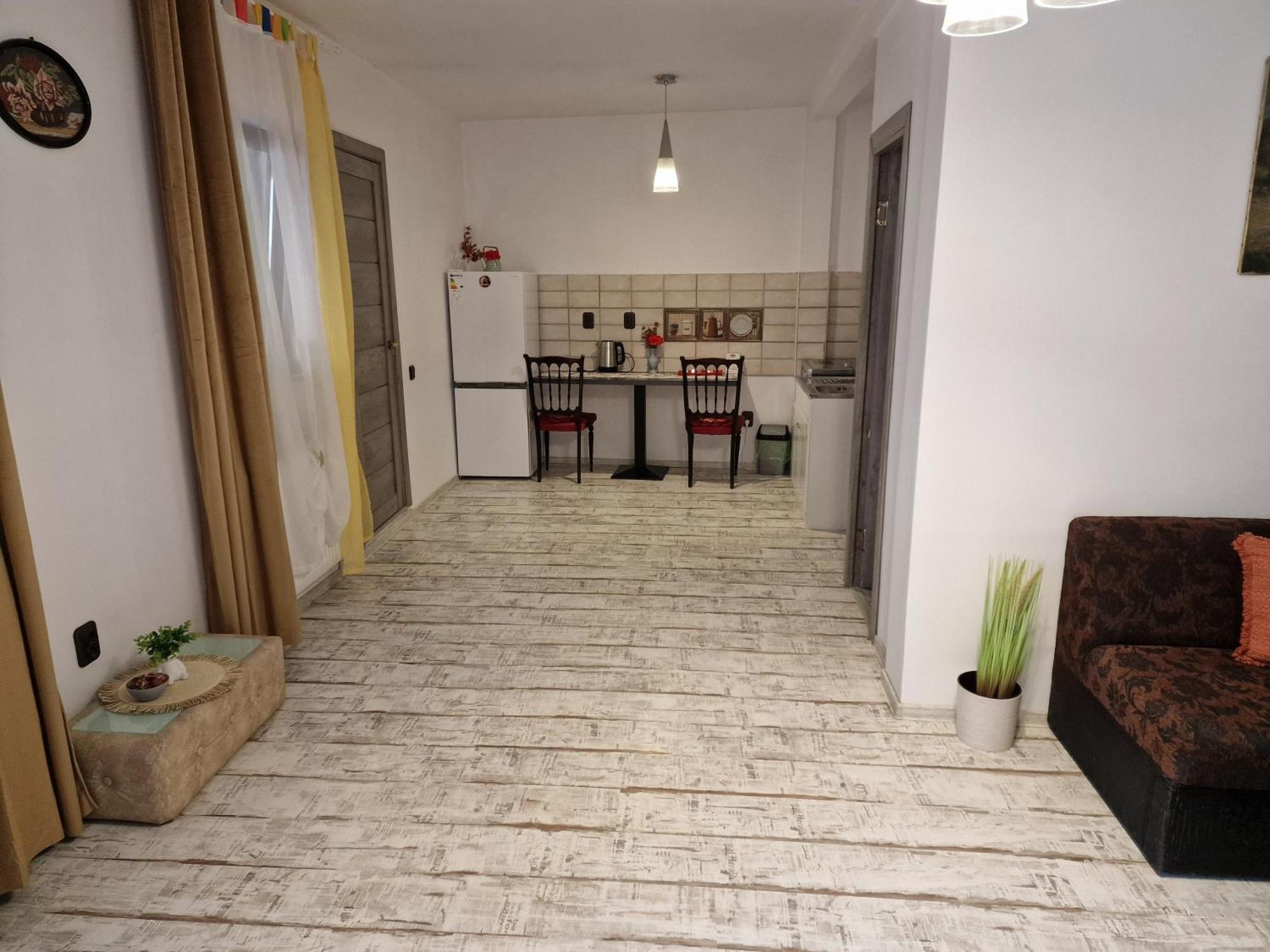 בראשוב Ullysses Guest House מראה חיצוני תמונה